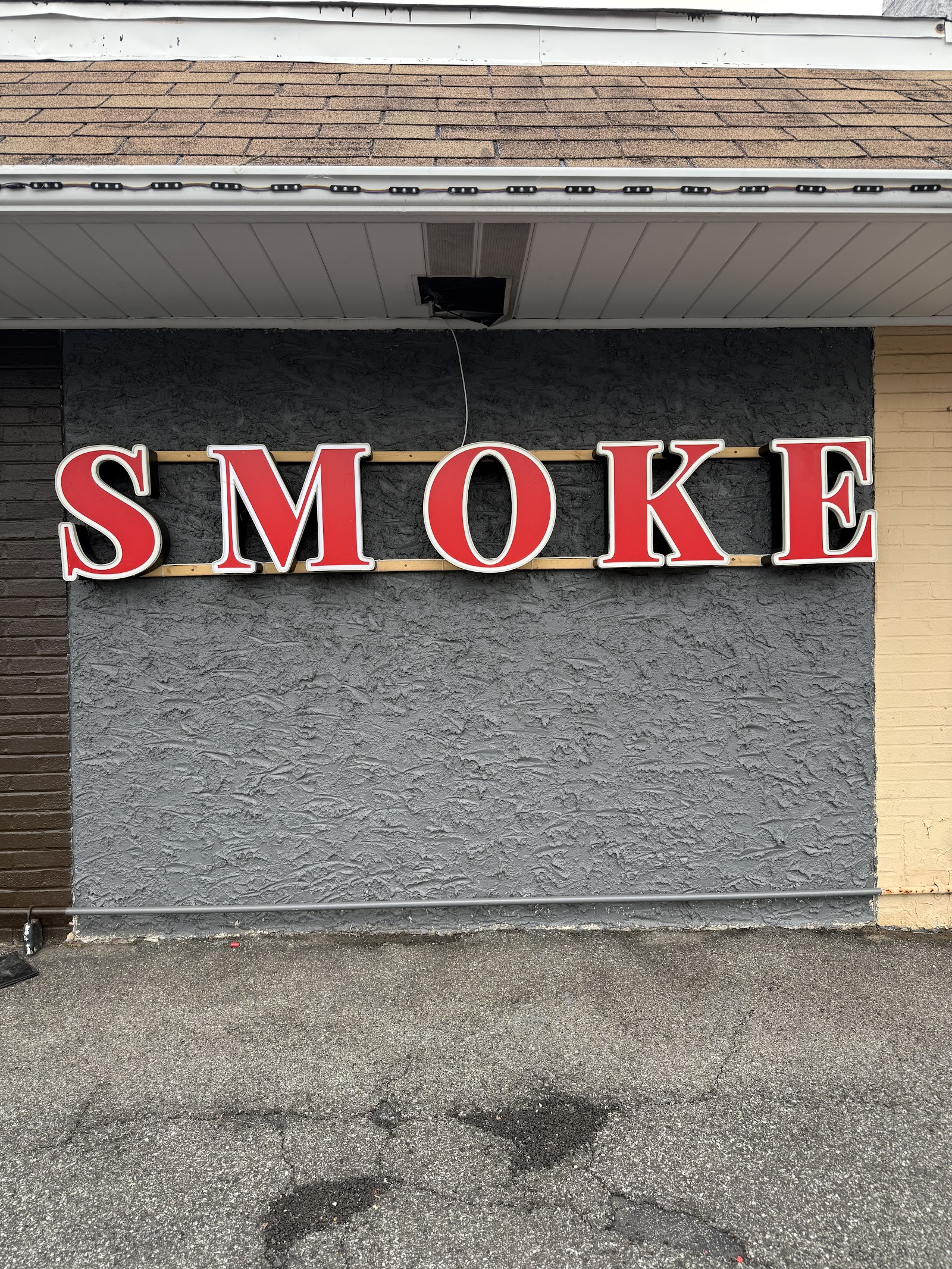SMOKE sign